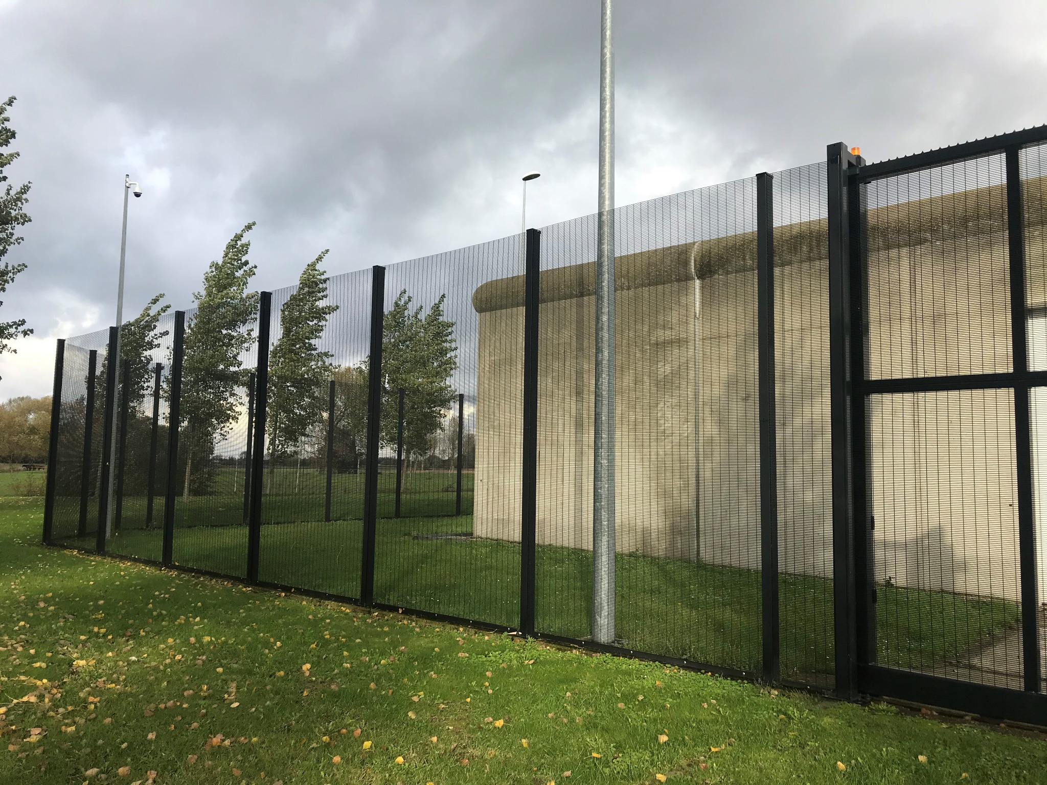 Korkea 358 High Security -aita